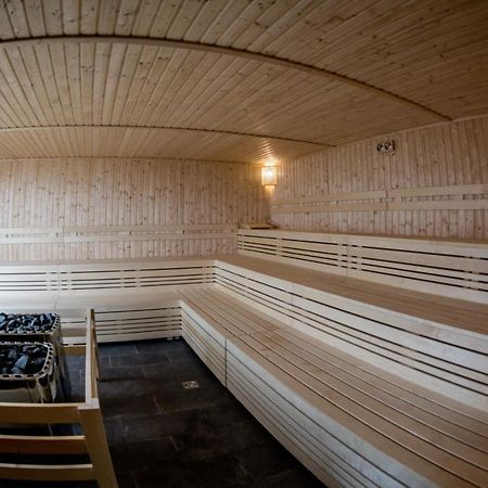 Varda Sport Hotel Кішварда Екстер'єр фото
