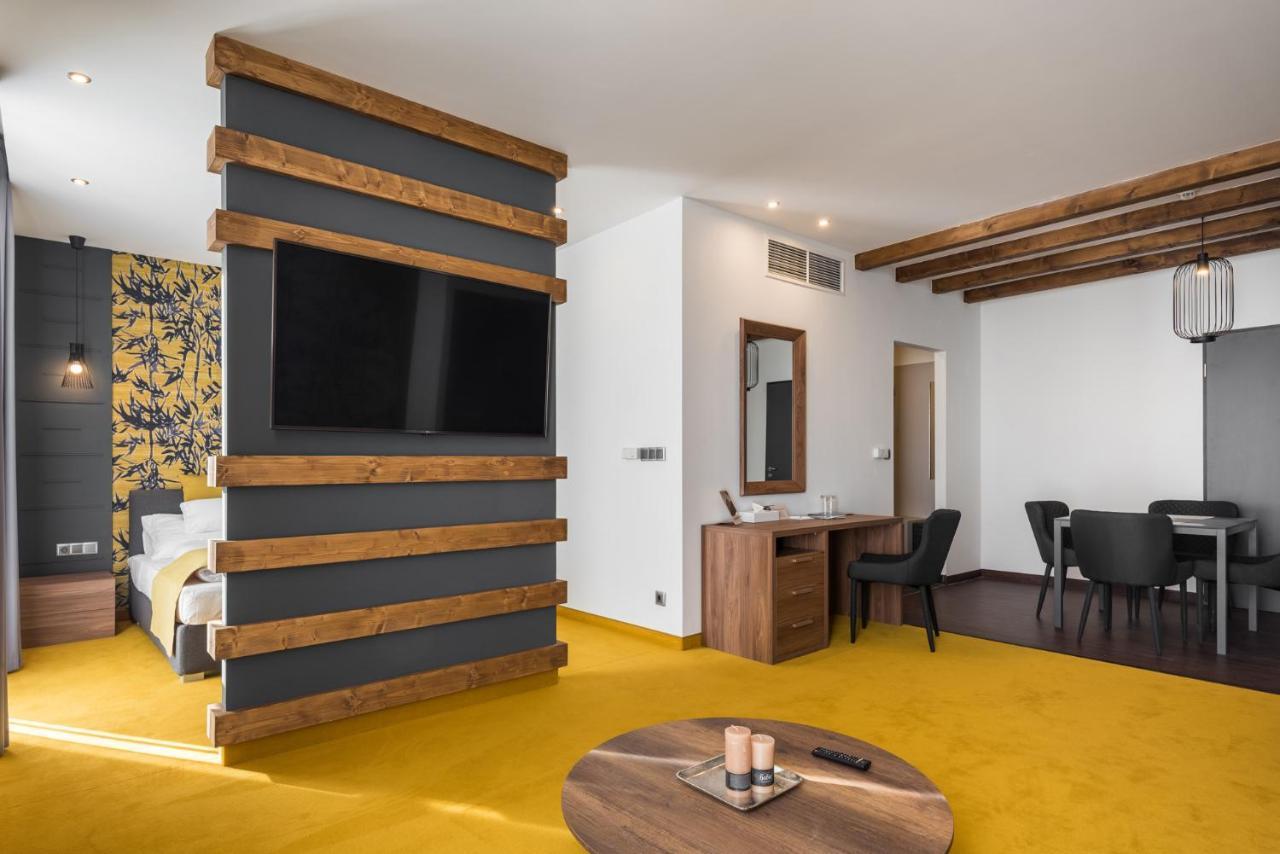 Varda Sport Hotel Кішварда Екстер'єр фото