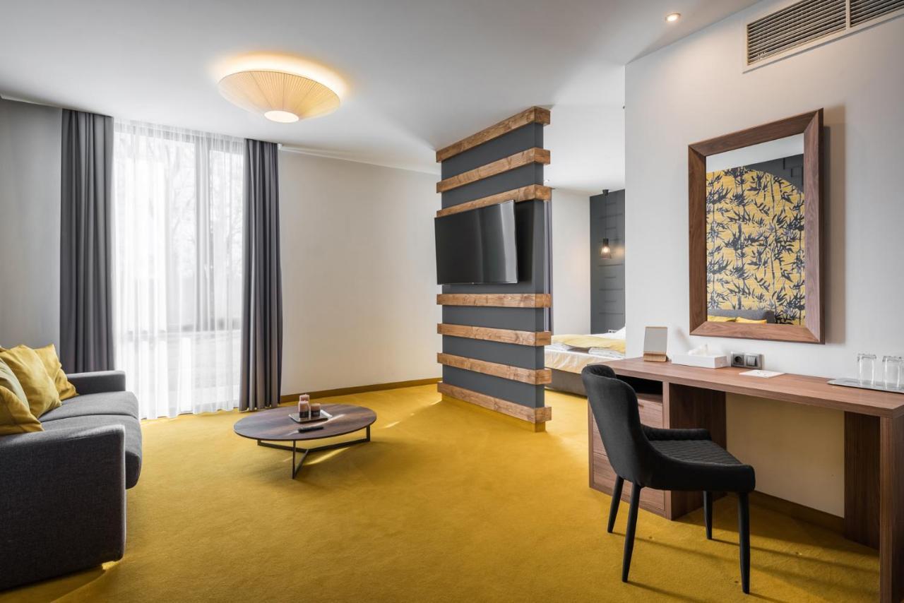 Varda Sport Hotel Кішварда Екстер'єр фото
